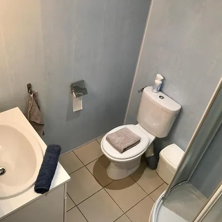 8 Le Chiron De La Roche 85130 Chanverrie לינה וארוחת בוקר 3*