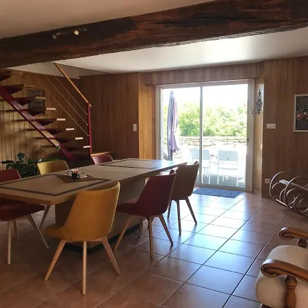 8 Le Chiron De La Roche 85130 Chanverrie לינה וארוחת בוקר 3*