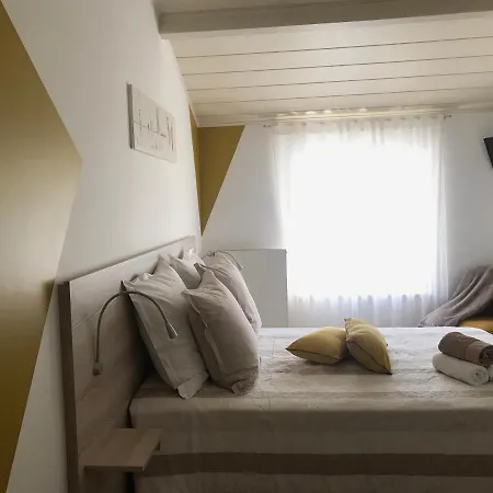 8 Le Chiron De La Roche 85130 Chanverrie 3* La Verrie