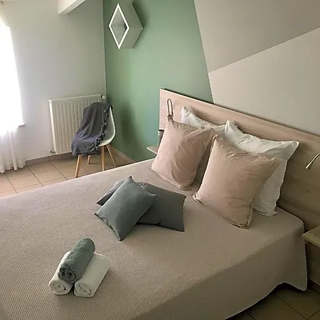 Couette-café Le Chiron De La Roche 3*