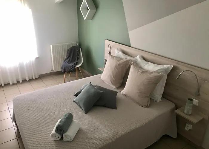 Bed and breakfast 8 Le Chiron De La Roche 85130 Chanverrie 3*